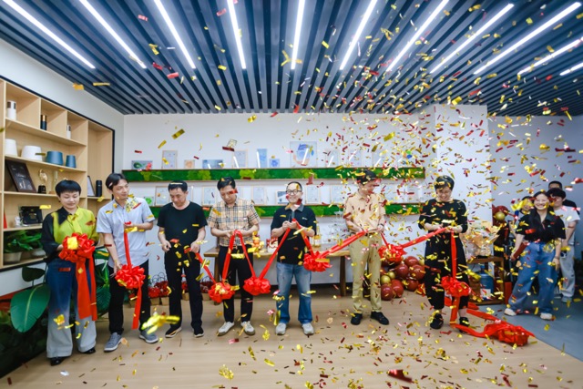 9H3A8479-opq3053552698 Medium.jpeg